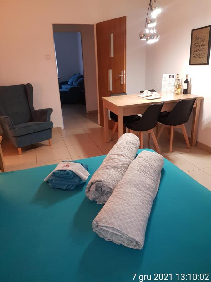 Apartamenty Rest Studio Self Check-In 24H Битом Екстер'єр фото