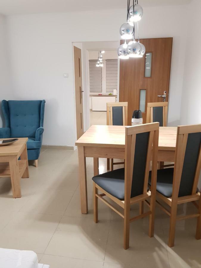 Apartamenty Rest Studio Self Check-In 24H Битом Екстер'єр фото