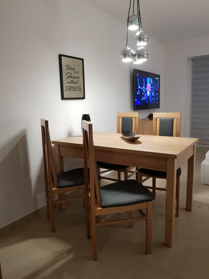 Apartamenty Rest Studio Self Check-In 24H Битом Екстер'єр фото
