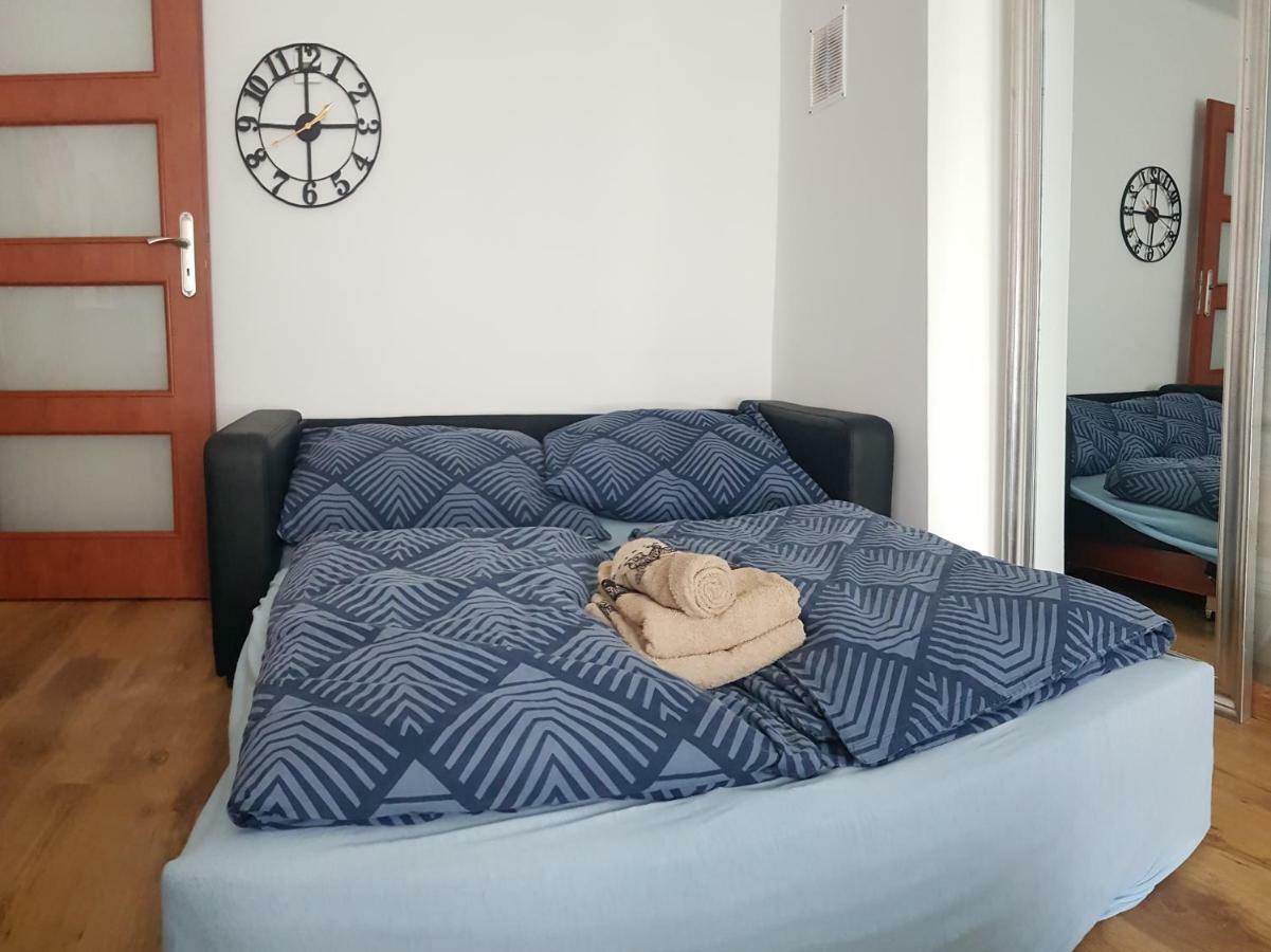 Apartamenty Rest Studio Self Check-In 24H Битом Екстер'єр фото